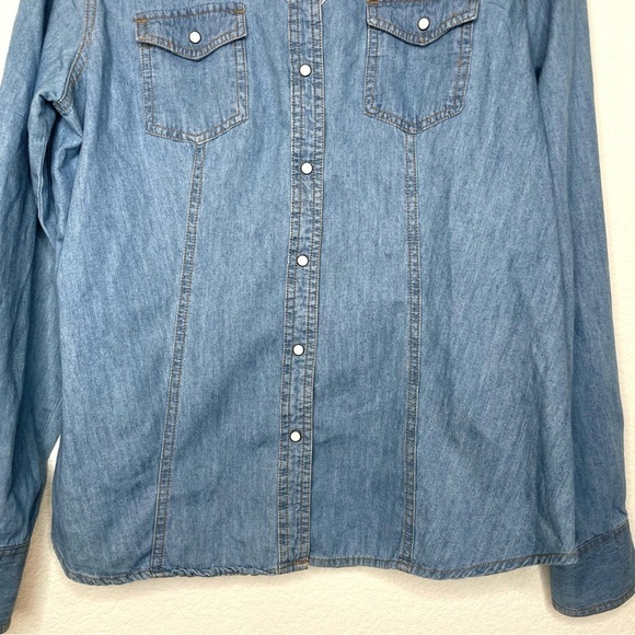 Bit and Bridle pearl snap button denim shirt medium - Picture 3 of 10